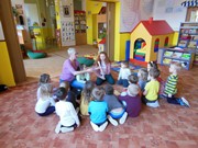 Hudební nástroje a písničky ve školce